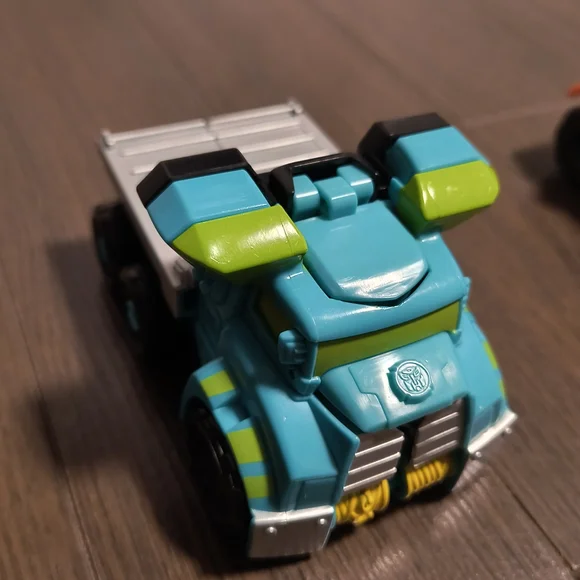 Colorful Transforming Toy Vehicle Set - Picture 2 of 11